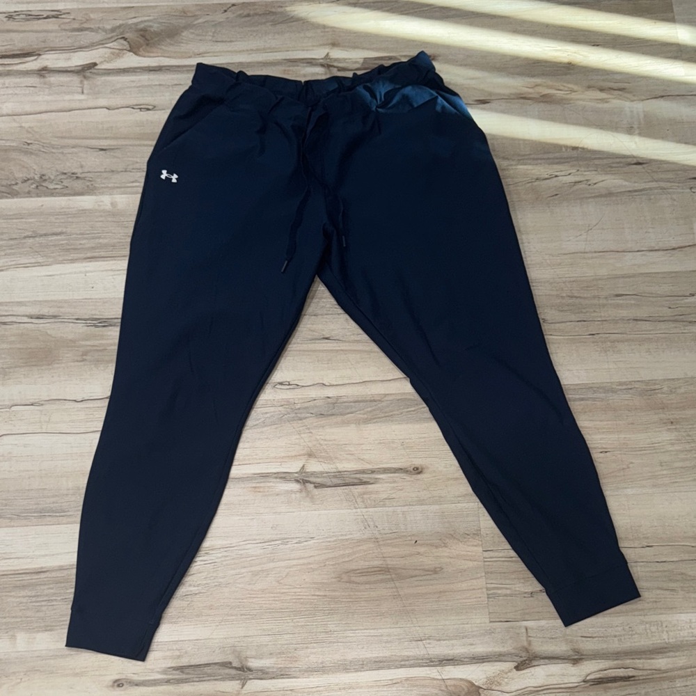 Womens Under Armour Joggers sz. L